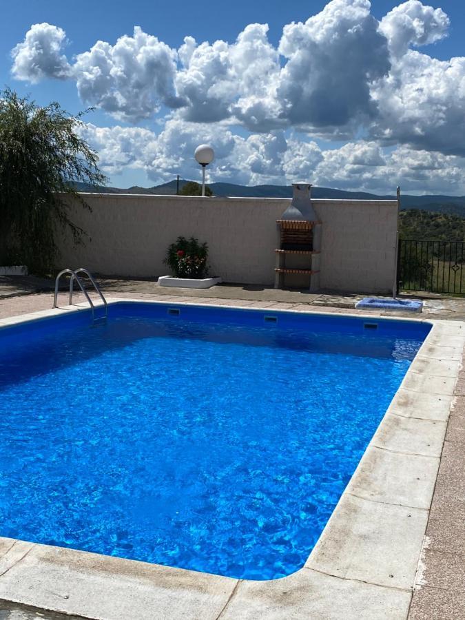 Casa Rural Montes De Trigo جيريز دي لوس كاباليروس المظهر الخارجي الصورة