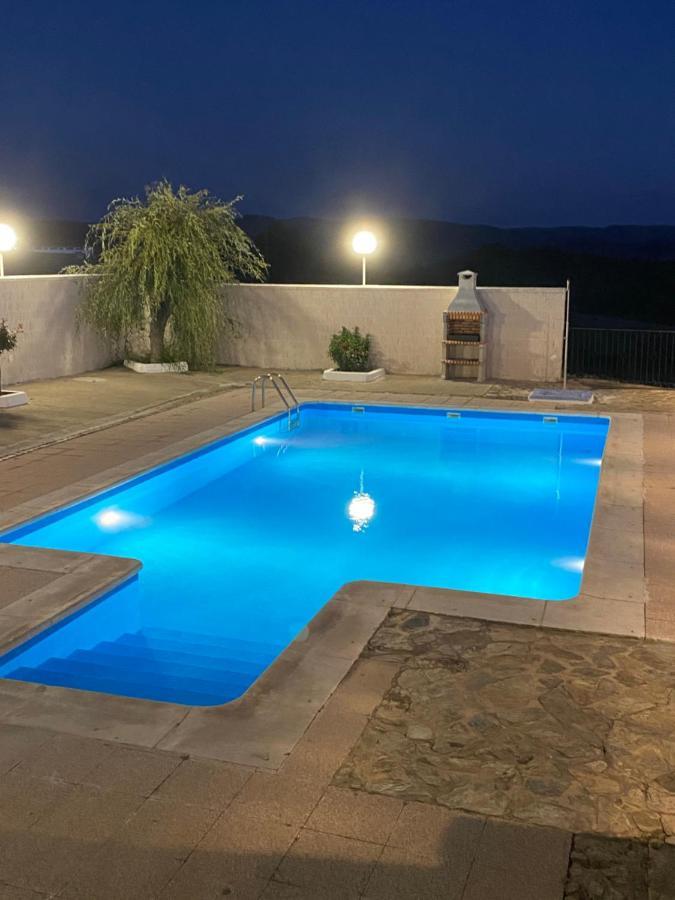 Casa Rural Montes De Trigo جيريز دي لوس كاباليروس المظهر الخارجي الصورة