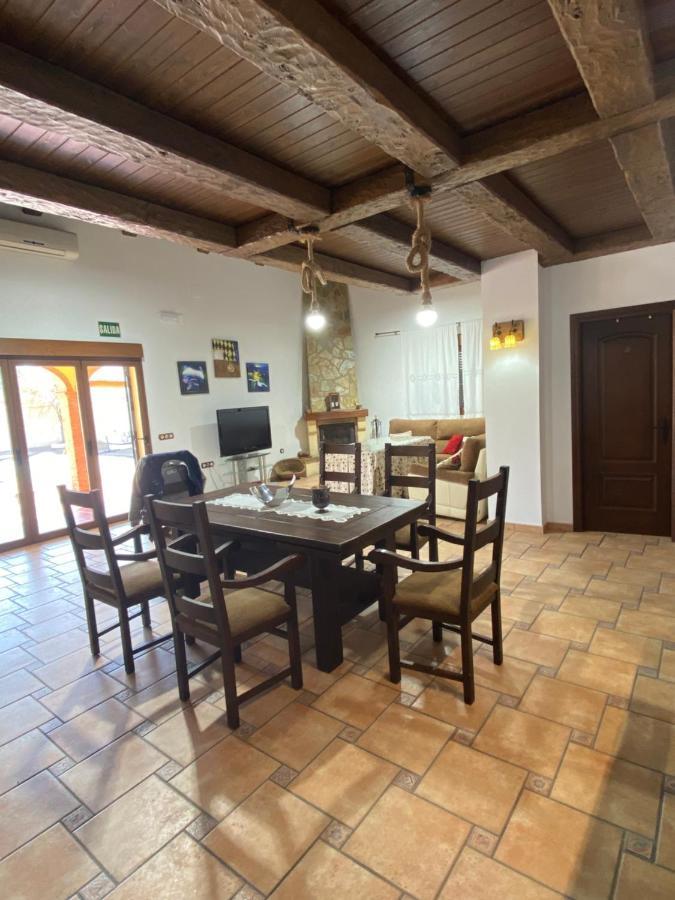 Casa Rural Montes De Trigo جيريز دي لوس كاباليروس المظهر الخارجي الصورة