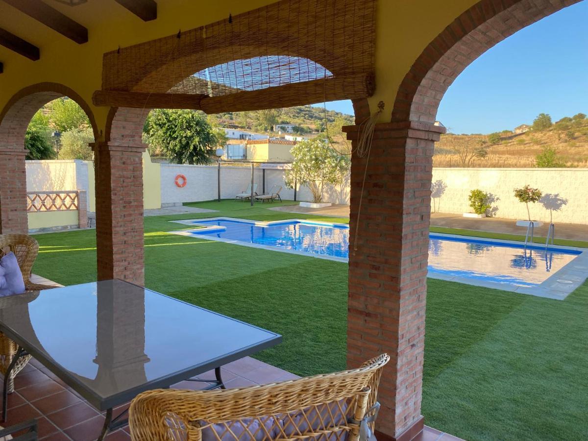 Casa Rural Montes De Trigo جيريز دي لوس كاباليروس المظهر الخارجي الصورة